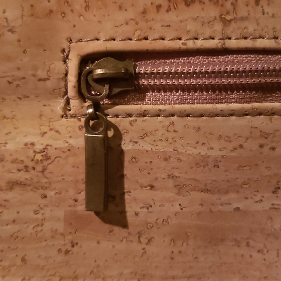 NWOT Artelusa Natural Cork Tote - Picture 6 of 8